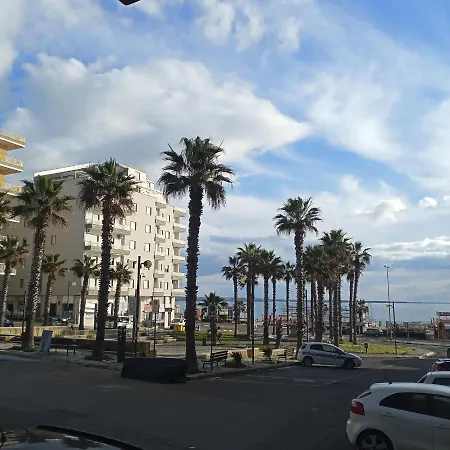 Lungomare 10 Posti Fronte Mare *