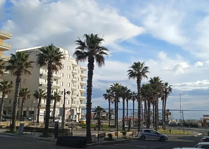 Lungomare 10 Posti Fronte Mare *