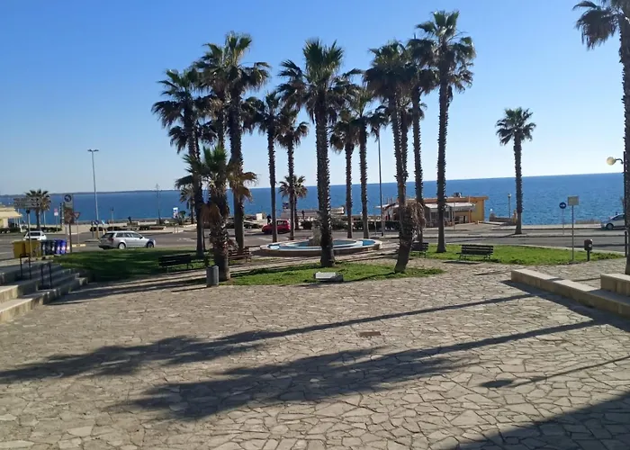 Lungomare 10 Posti Fronte Mare